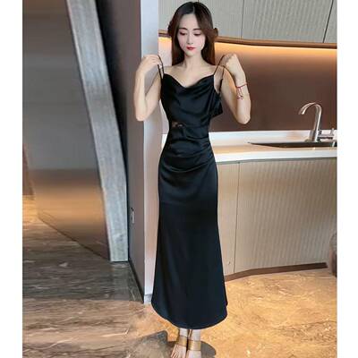夏天巨好看的漂亮黑色洋装女2025新款今年流行醋酸缎面吊带长裙