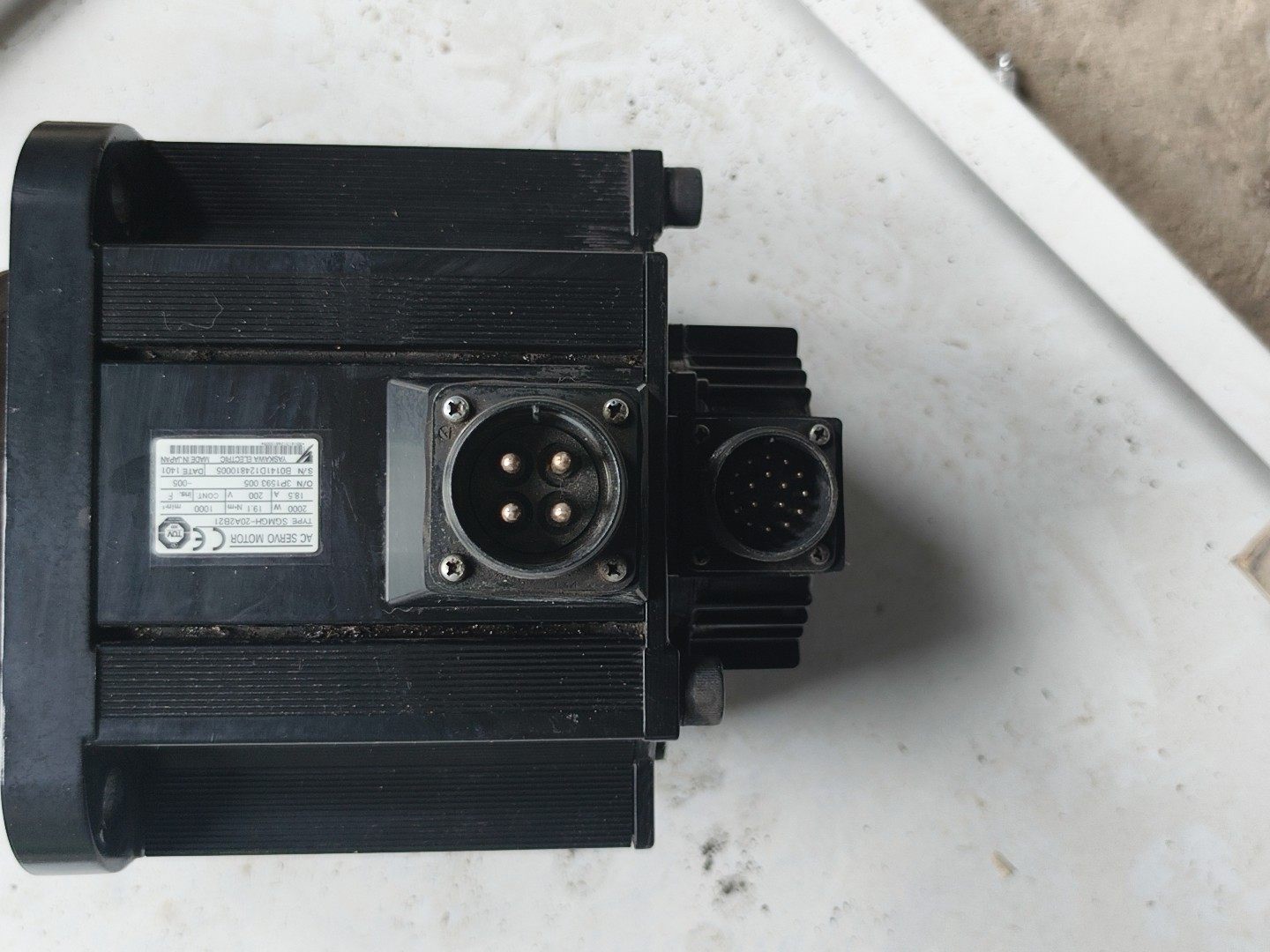 安川伺服电机 SGMGH-20A2B21 2KW