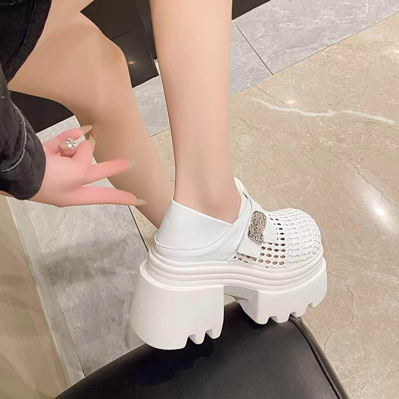 QVU~品牌专柜!厚底内增高镂空小皮鞋女夏季编织网面透气乐福单鞋