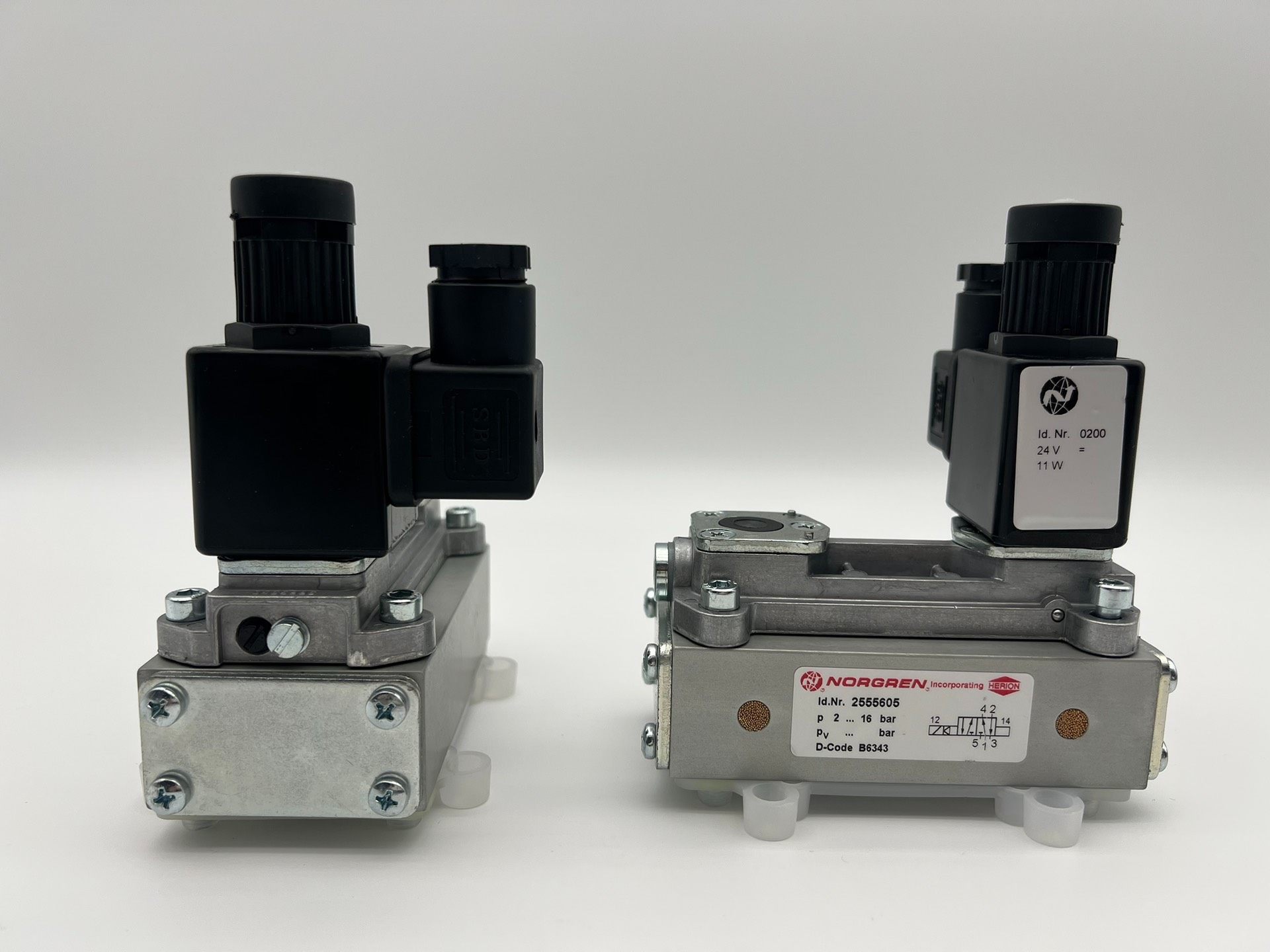 2555605电压24v现货两个诺冠电磁阀