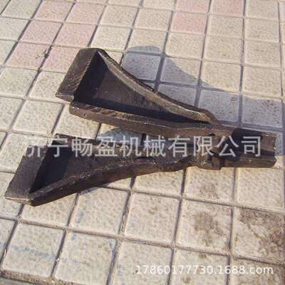 铁路人字形复轨器矿车上轨铸钢钢轨复位机脱轨就位火车复位机