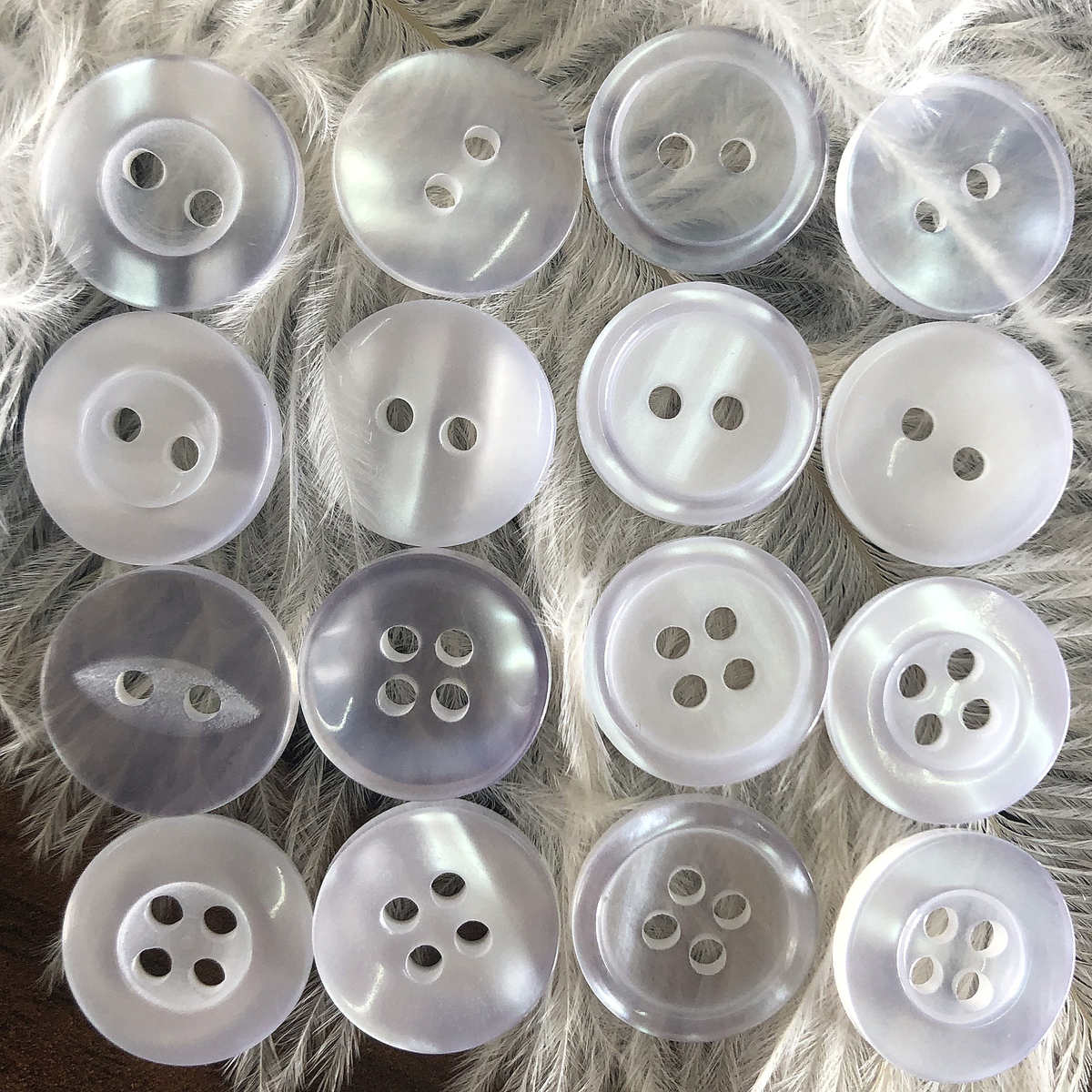 树脂纽扣珠光碗扣白底2两眼四眼透明波纹细边宽边衬衫扣子能染色