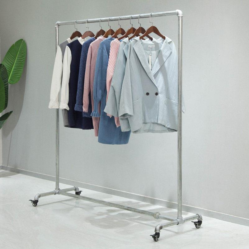 水管服装展示架镀锌管男装挂衣架落地童装挂衣架银色女装挂架带轮