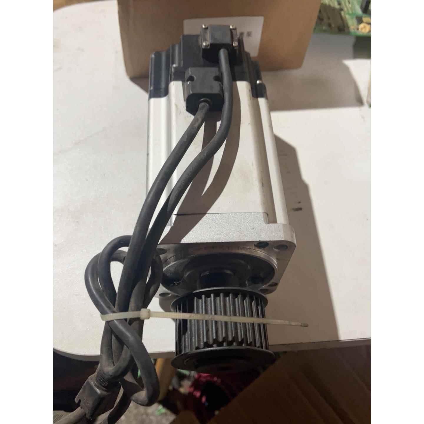 标价是空箱-80CB100C-543AA0森创伺服电机, 成色如图、包好议价