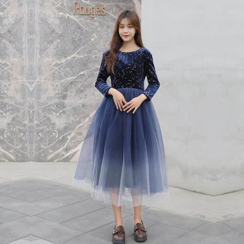 高档中小学生诗歌朗合比唱赛表演，服装，女长裙初中生运动会，诵