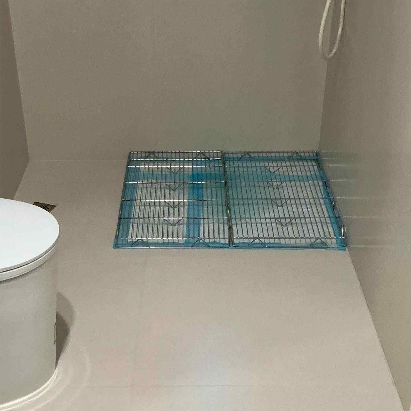 不锈钢狗厕所大中小型犬防踩屎网架定点排便神器宠物尿盆尿垫托盘