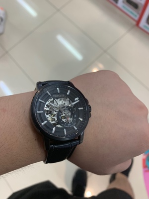 打听下雷诺手表怎么样，属于什么档次，优缺点分析下