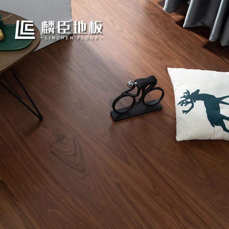 麟臣北美黑胡桃新三层实木复合锁扣轻奢系列地暖家用地板厂家直销