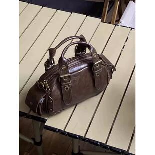 女士小斜挎包小个子小众设计复古手提机车女新款时尚潮牌保龄球单