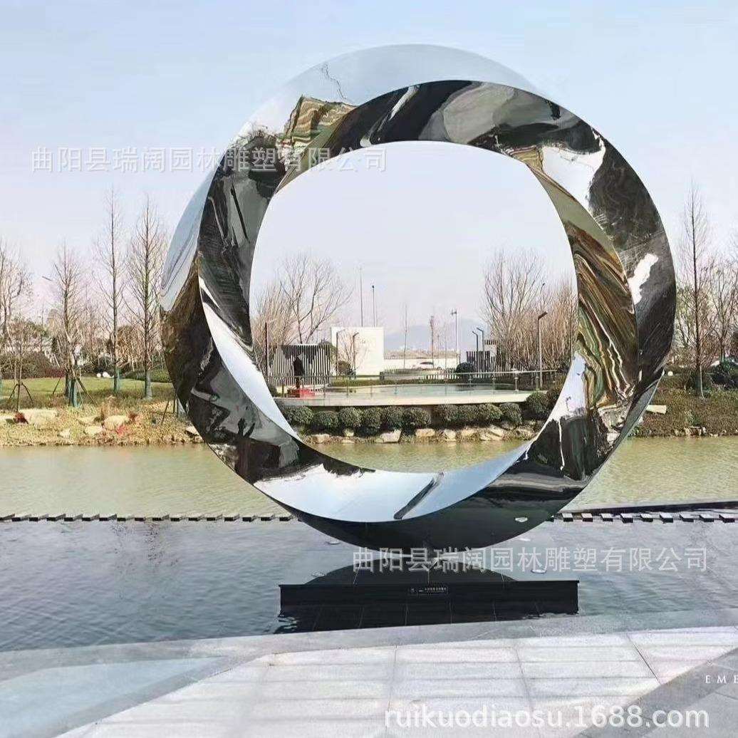 不锈钢雕塑月亮圆环水景园林廊架金属镜面鹿大型校园景观摆件