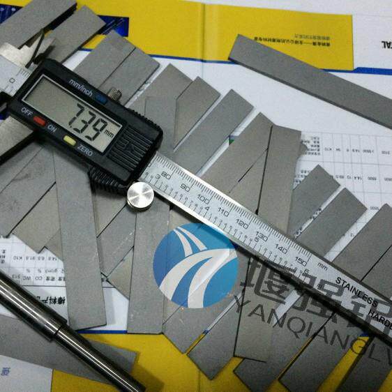 钨钢长条CD636肯纳钨钢圆棒用途超硬钨钢圆刀片CD650价格