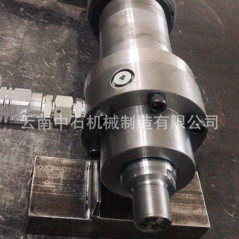 厂家现货生产链接头中耳轴安装有缓冲80/56–335液压缸