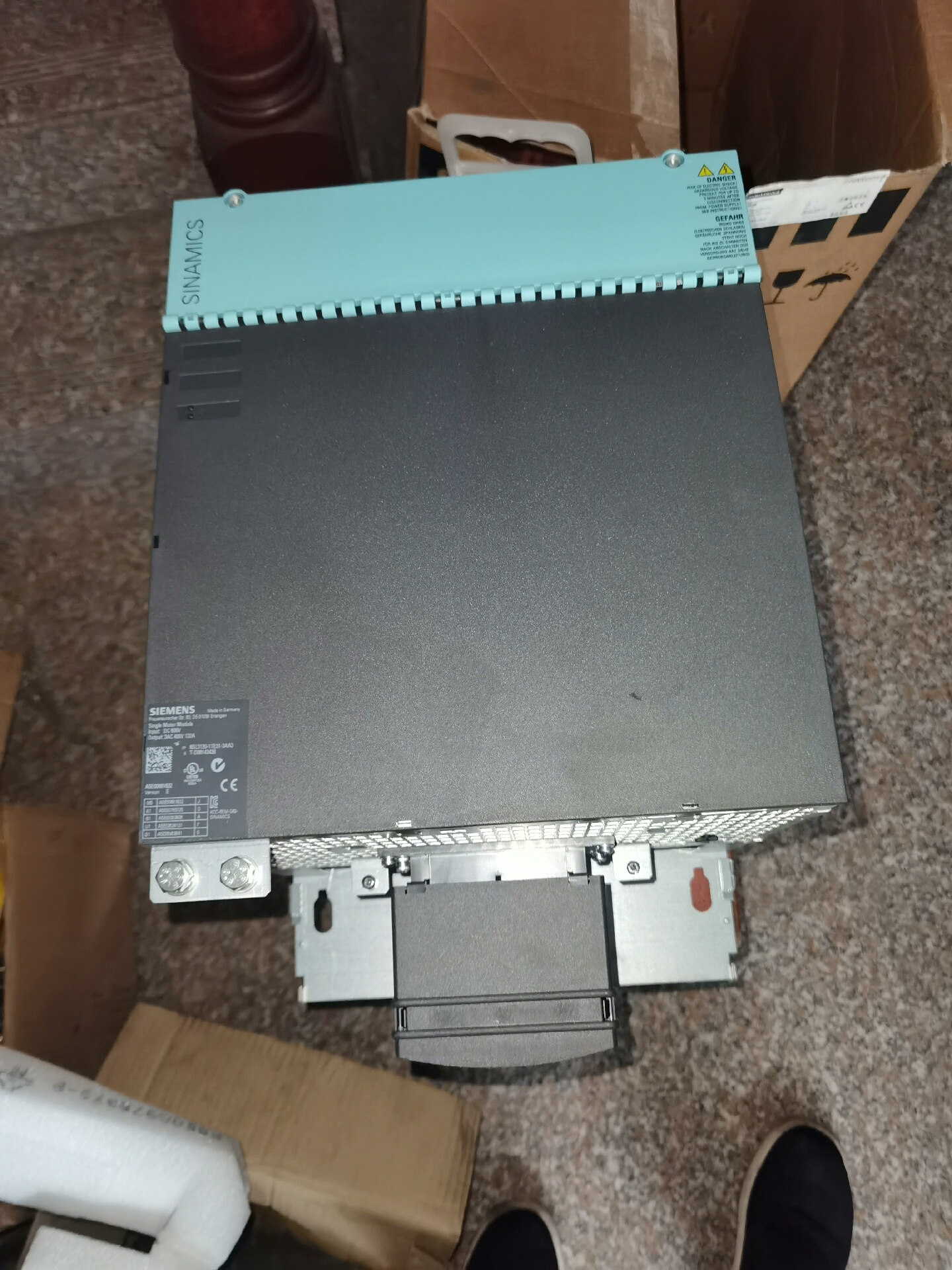 6SL3120-1TE31-3AA3西门子S120驱动 13