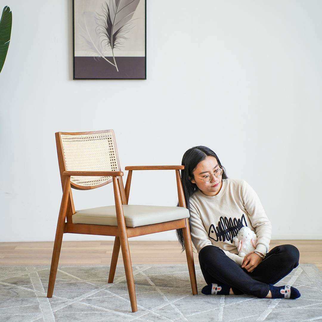 艾思伦北欧白蜡木实木编藤餐椅餐厅家用现代简约餐椅扶手靠背餐椅