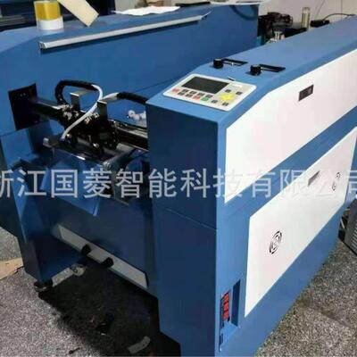 激光切割机，激光裁带机，几乎适用除金属外的所有材料。