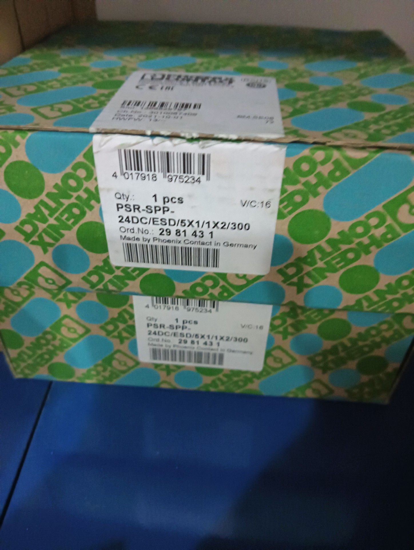 全新未开封菲尼克斯安全继电器2个