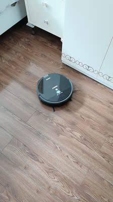 真实对比科沃斯DF45和DG800扫地机器人哪个好，区别大不大呢？