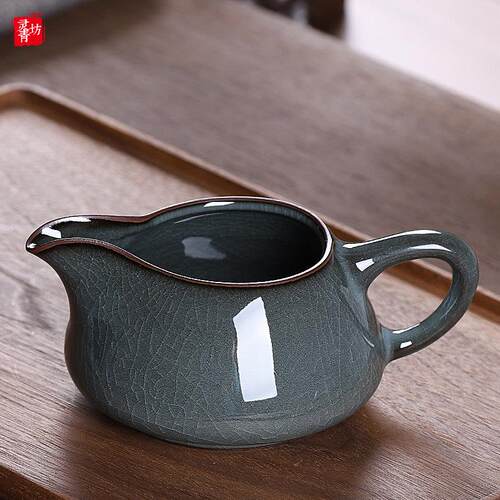 青瓷公道杯陶瓷公杯匀杯茶海哥窑铁胎冰裂大号分茶器功夫茶具配件