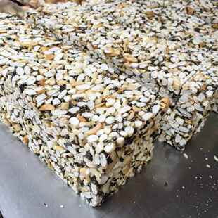 芝麻花生米花糖 浙江台州临海特产炒米糖 手工糕点老小适宜一斤