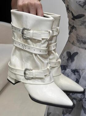 QVU~品牌专柜！尖头粗跟裤管靴女超好看白色气质小众褶皱高跟短靴