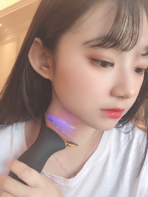 玛瑞莎去颈纹按摩仪导入仪神器怎么样？被忽然给好评后，发现后悔了？