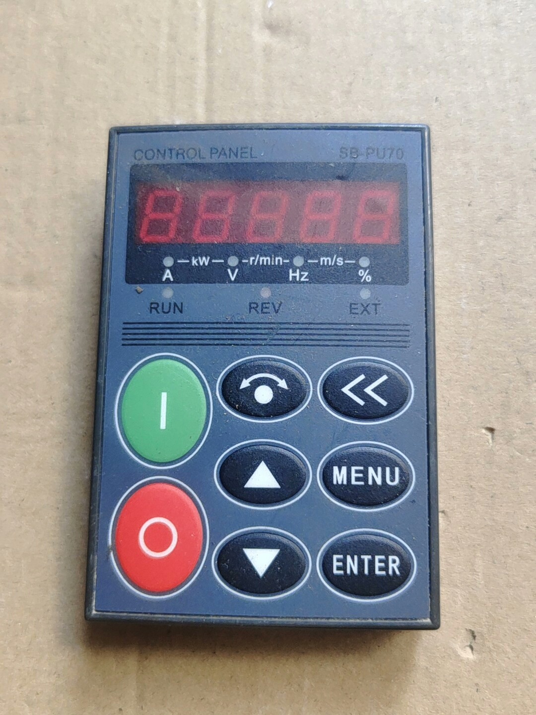 森兰变频器面板。SB-PU70。二手拆机功能包好成色如图。1