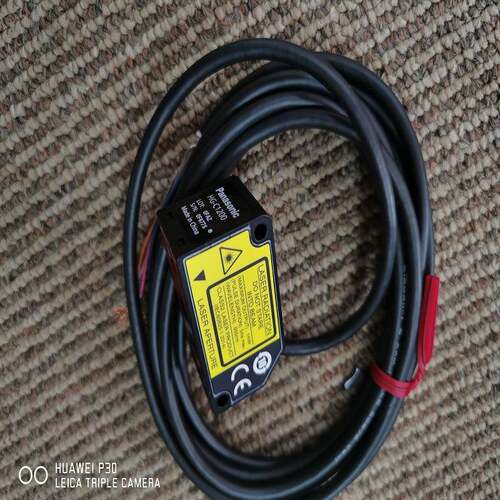 HG-C1200-P 激光位移传感器 全新原装 议价