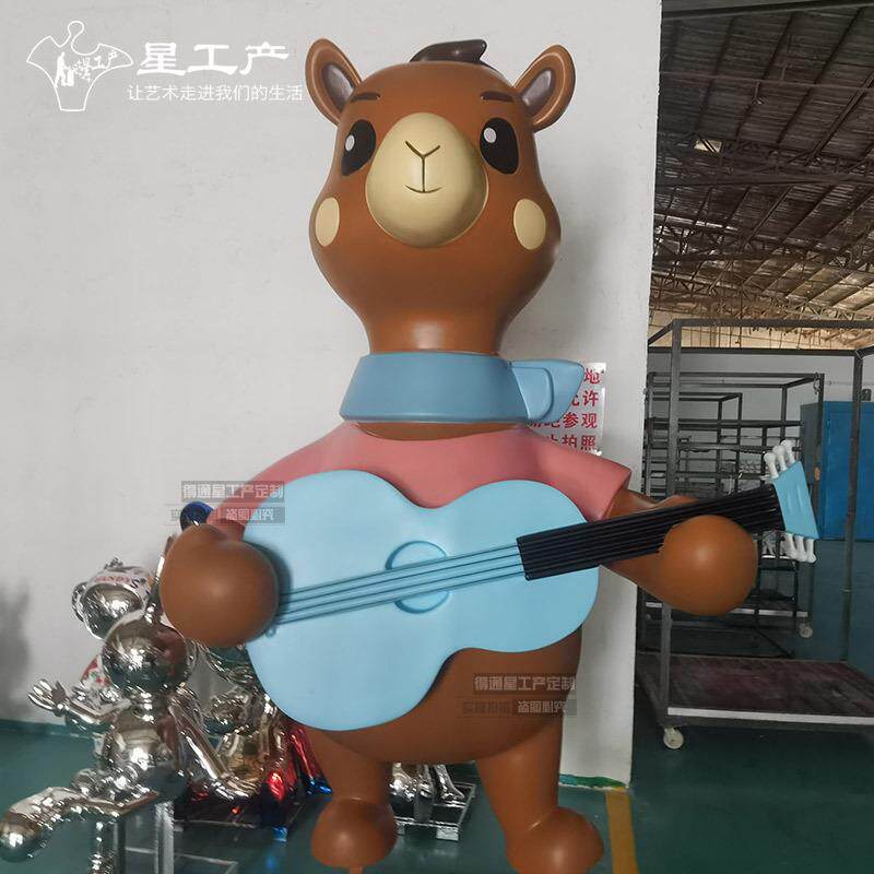 潮玩kaws卡通雕塑小熊动物公仔玻璃钢树脂商场橱窗暴力熊雕塑摆件