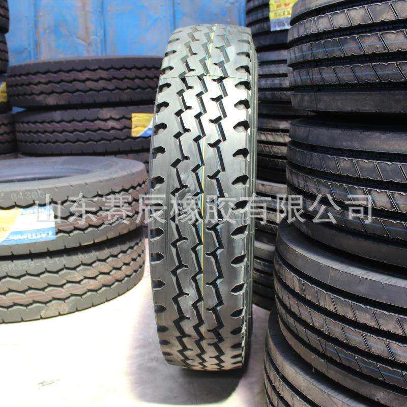 1000/1100/1200r20 翻斗车载重卡车轮胎 耐磨子午线钢丝轮胎