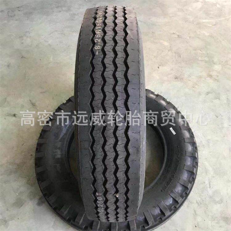前进825R15低平板拖车货车轮胎8.25R15/16 750R16全钢丝拖车轮胎