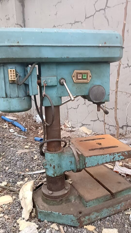 4月18日营口变频器、高压柜、减速机电机、配电柜、干式变压器、焊机、叉车等设备一批网络拍卖公告