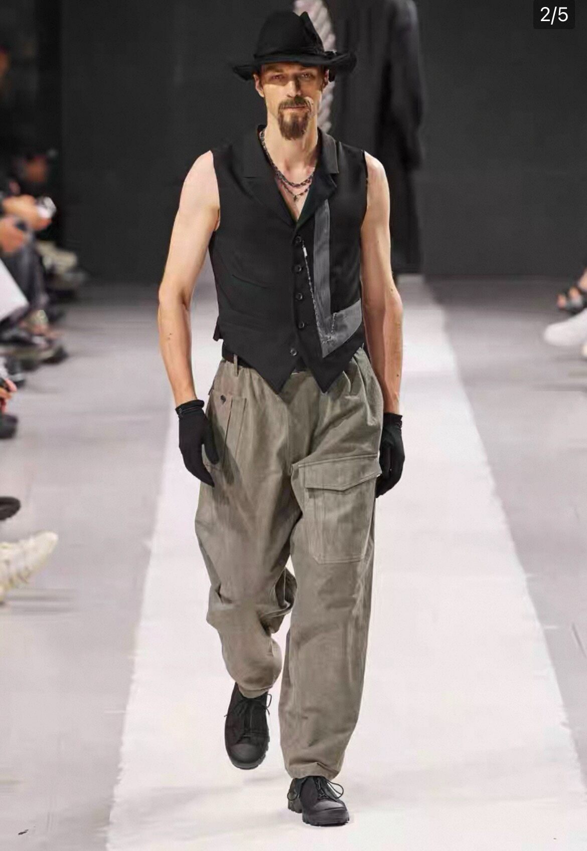 Yohji Yamamoto 24ss Black Vest — label