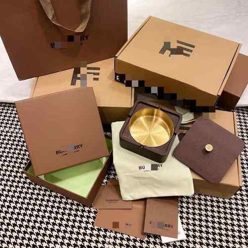 实木烟灰缸创意个性潮流家用客厅带盖防飞灰金属烟缸木质轻奢