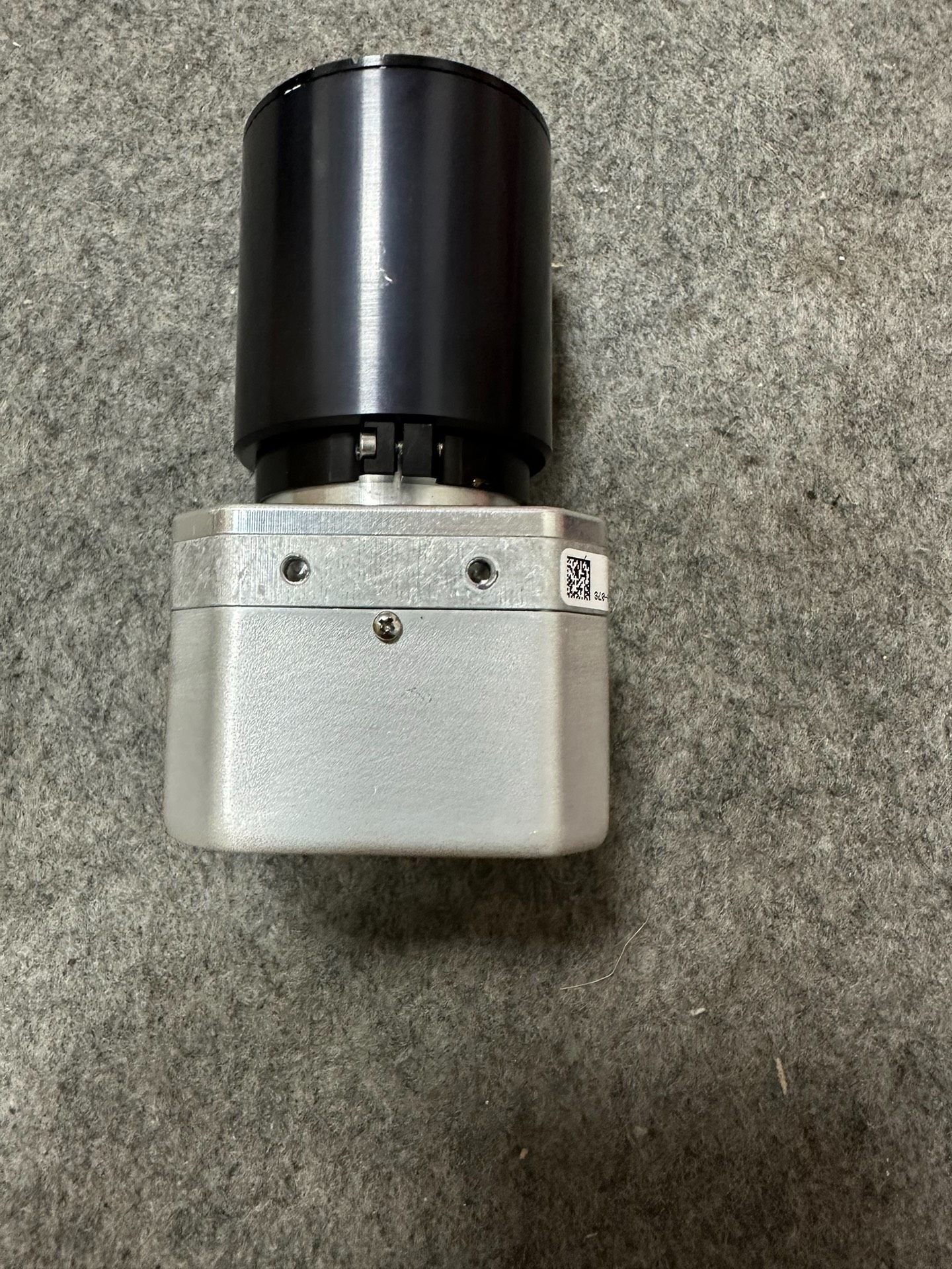 美国热成像 镜片很漂亮 无拆无修 成色如图 运費到付！议价出