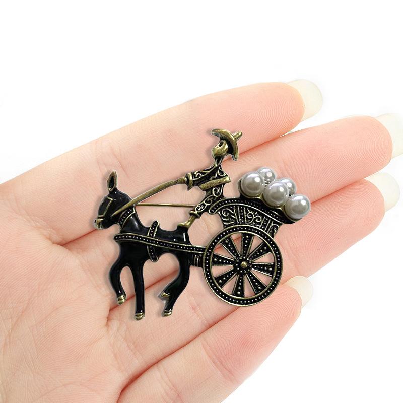跨境欧美时尚复古马车珍珠胸针男女胸花别针勋章西装外套饰品