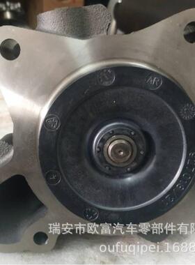 汽车水泵冷却剂泵QC000330/504087367水泵