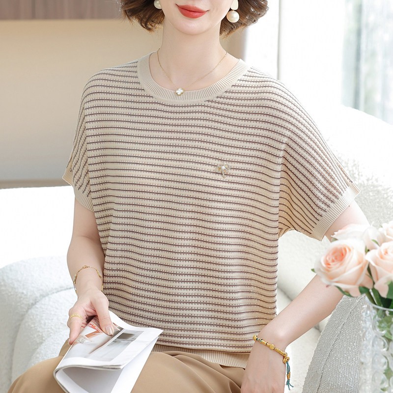 加肥加大码桑蚕丝短袖上衣女洋派中年妈妈宽松遮肚冰丝条纹T恤夏