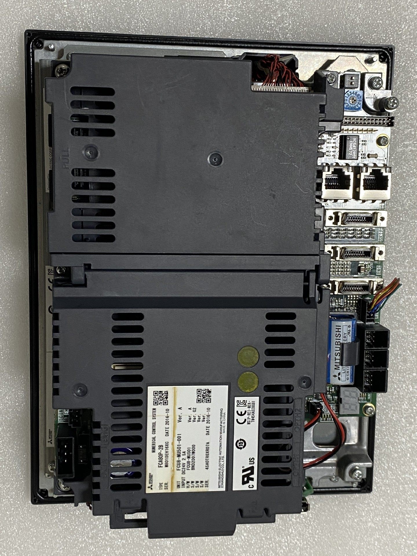 FCA80P-2B三菱M80系统8.4寸原装拆机，成色如图