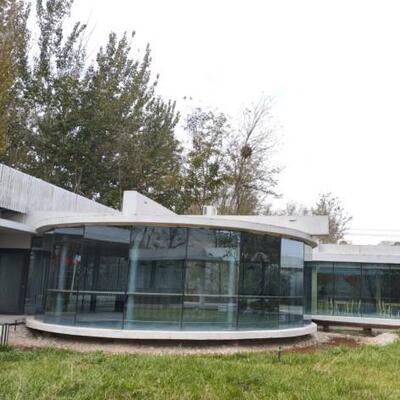 接待大厅简易房游客中心活动房生产厂家户外钢结构集装箱集成房屋