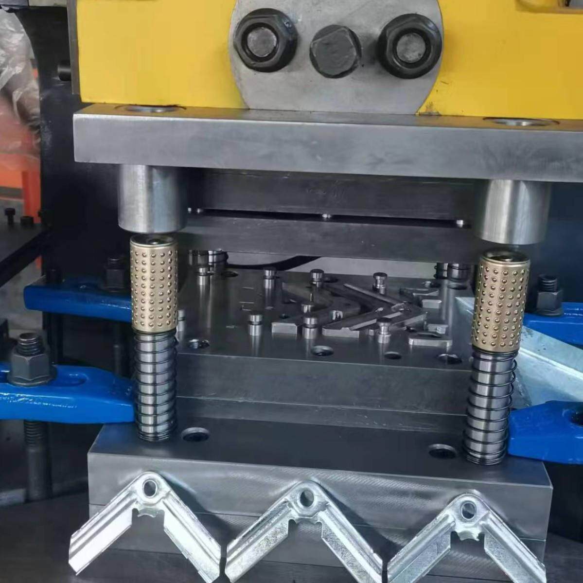 厂家销售风阀角码模具,共板角码模具配件齐全量大从优部分产品出