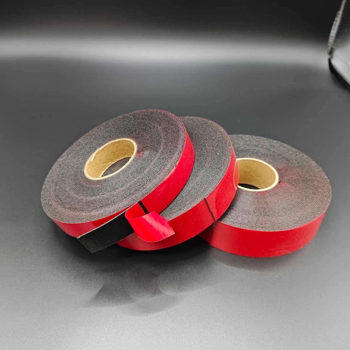 PE红膜黑色双面胶 强力海绵高粘度泡沫泡棉厚双面胶粘贴胶带