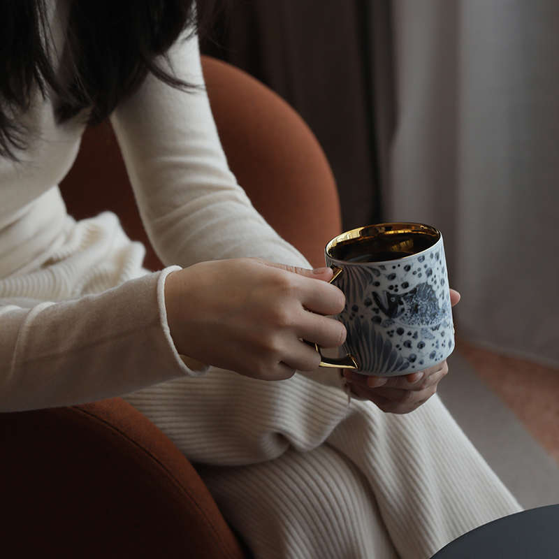 [出溪]·番莲鱼藻纹马克杯景德镇陶瓷手工手绘咖啡杯弥云斋