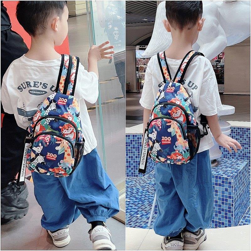 儿童胸包2026新款男童斜挎包中大童男孩外出小背包卡通出游包包