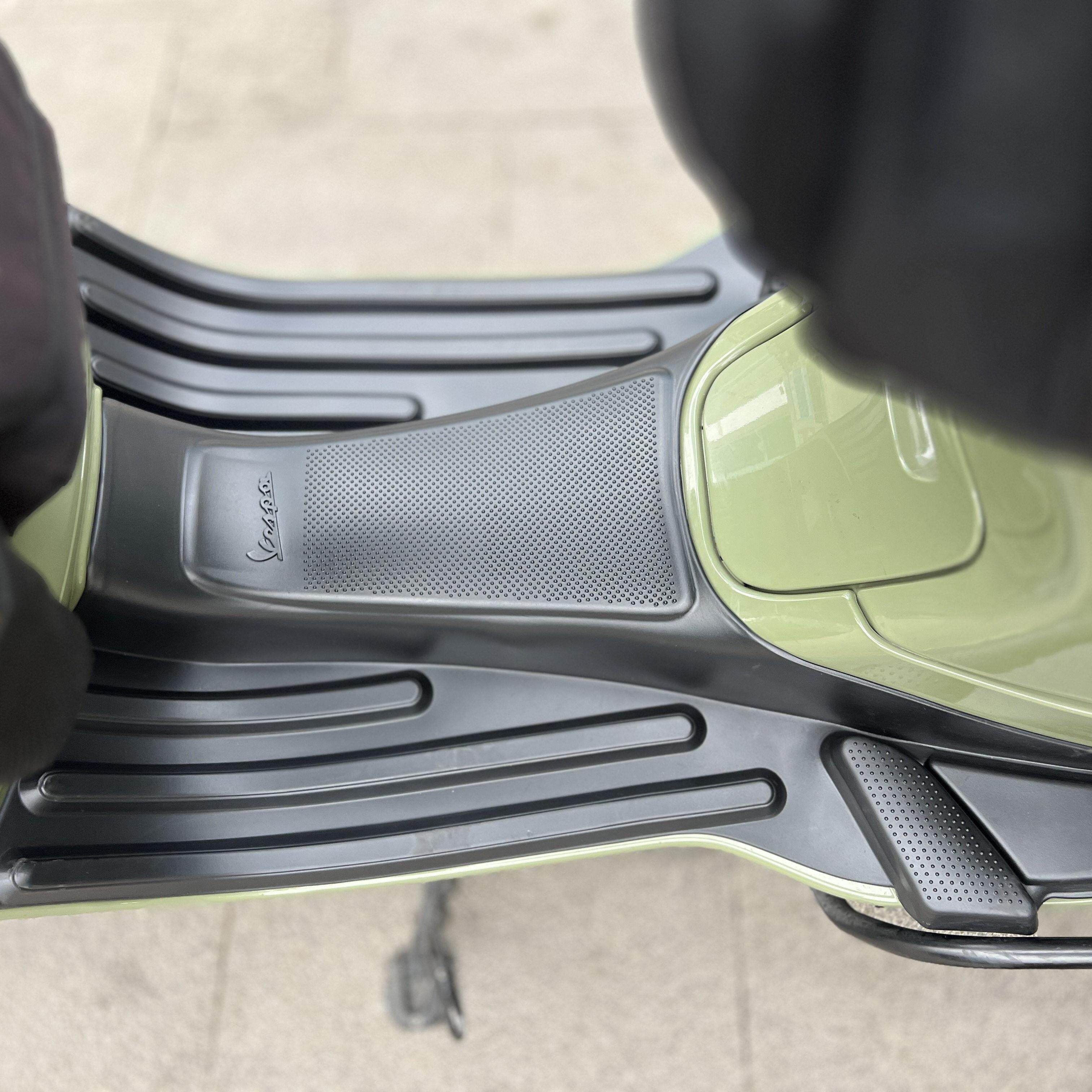 适用vespa gts gtv 冲刺春天150 LX125 S125 橡胶脚垫原厂脚踏垫