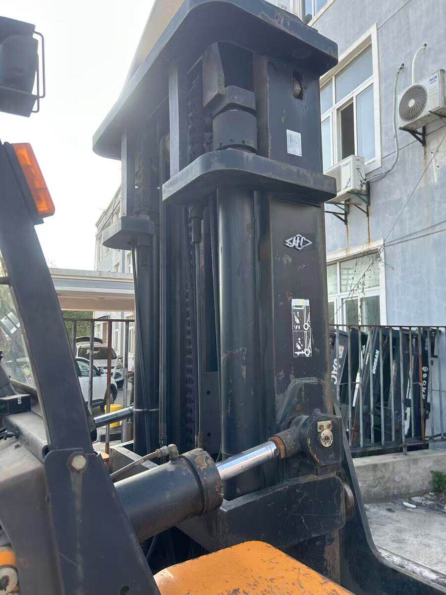 5月19日扬州委托)-资产处置10吨杭州叉车一台,自动调距叉,4000小时,原车油漆,实表,正常使用网络拍卖公告