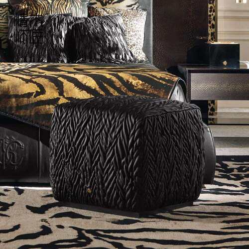 Roberto Cavalli 罗伯特卡沃利意大利进口原装刺绣方形皱纹梳妆凳