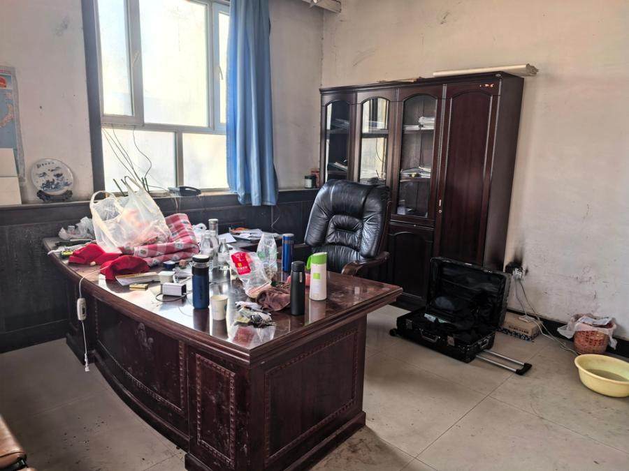 1月7日阿克苏地区某公司部分未抵押机器设备、电子设备、机物料及生活办公家具网络拍卖公告