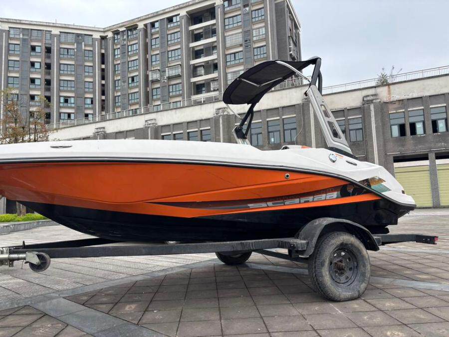 资产处置19年庞巴迪圣甲虫游艇