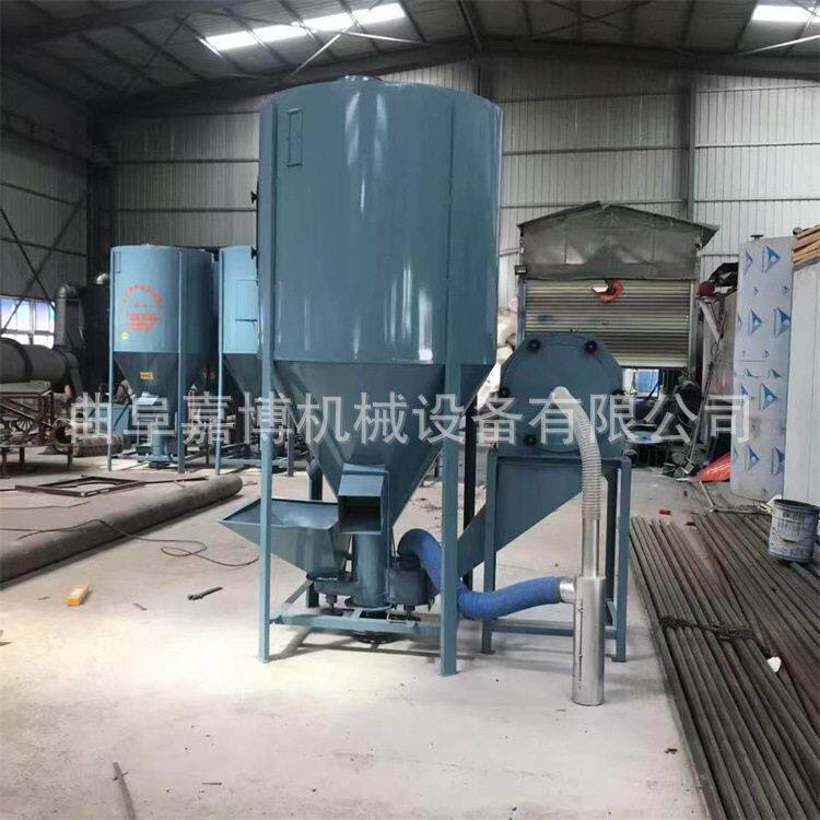 新泰个体养鸡饲料立式玉米粉碎搅拌机1吨饲料混合搅拌机价格低