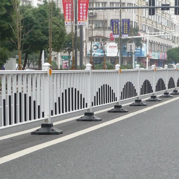 市政道路护栏栅栏人车分流隔离围栏防撞围挡停车场公路交通防护栏图片